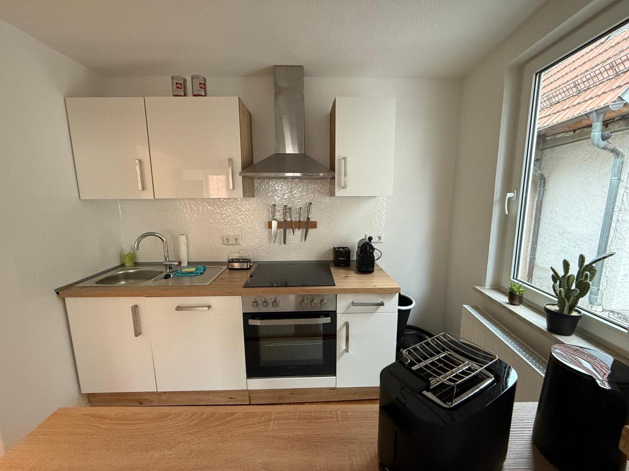 Stylisches Apartment Mit Grossem Tageslichbad Am Marktplatz Leonberg Exteriör bild