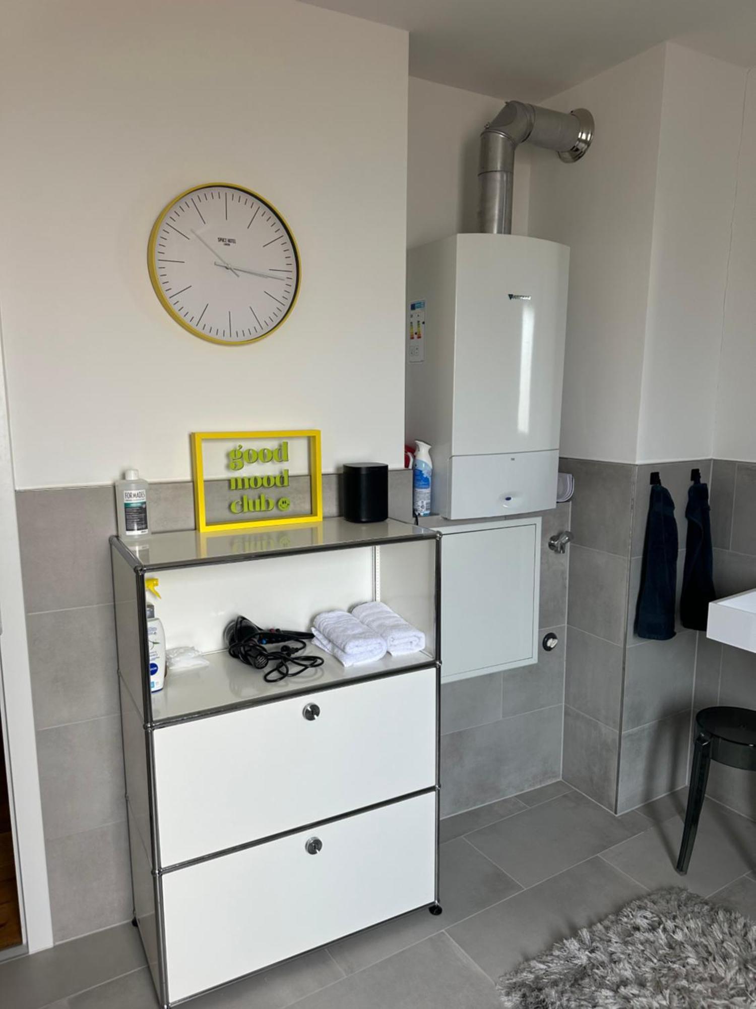 Stylisches Apartment Mit Grossem Tageslichbad Am Marktplatz Leonberg Exteriör bild
